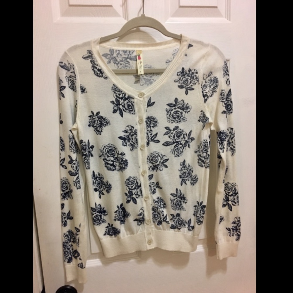 Floral Button-down Cardigan - Cream/Blue